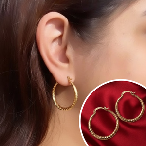 Gold Hoop Earrings – Classic Women’s Jewelry