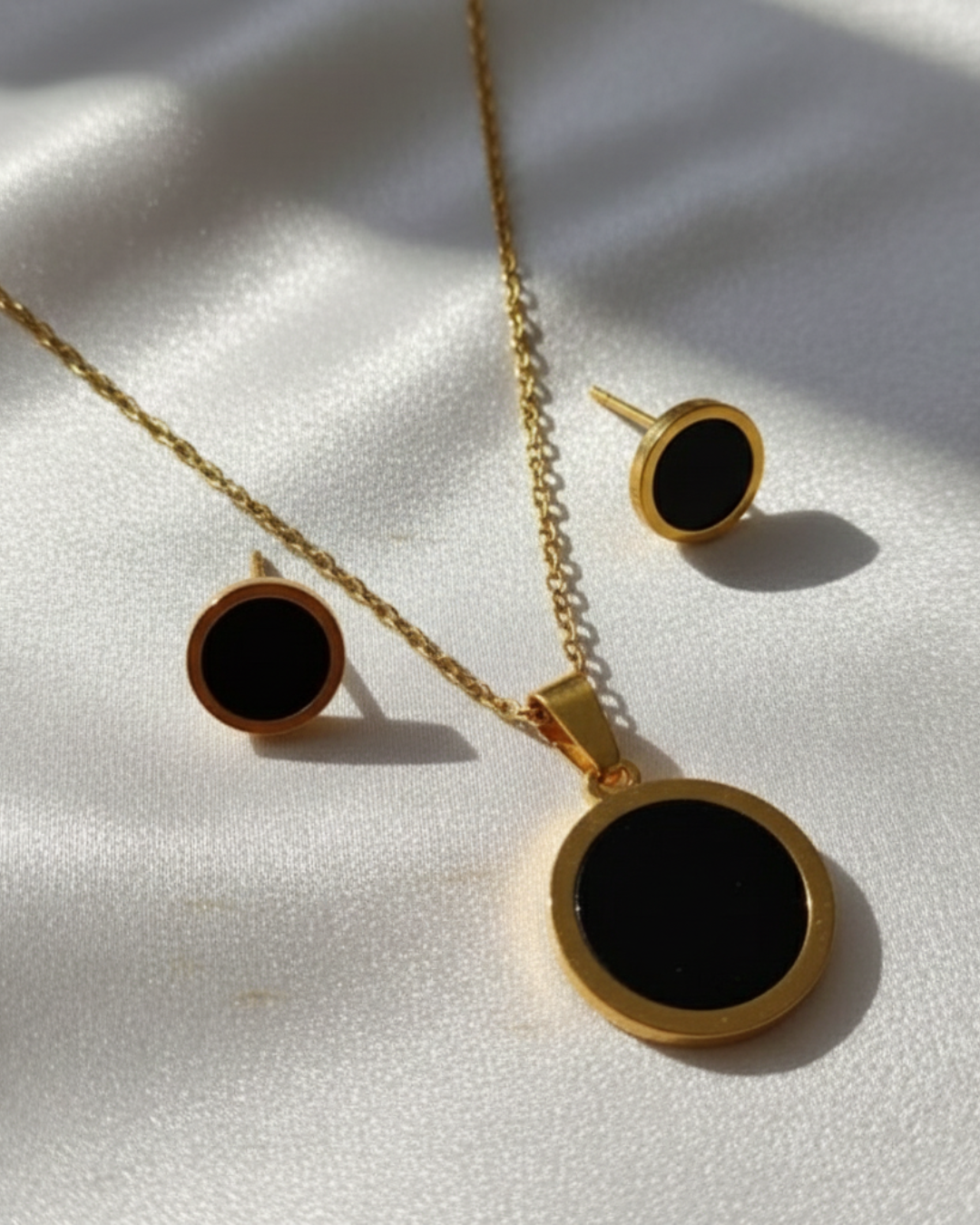 Elegant Black Clover Set