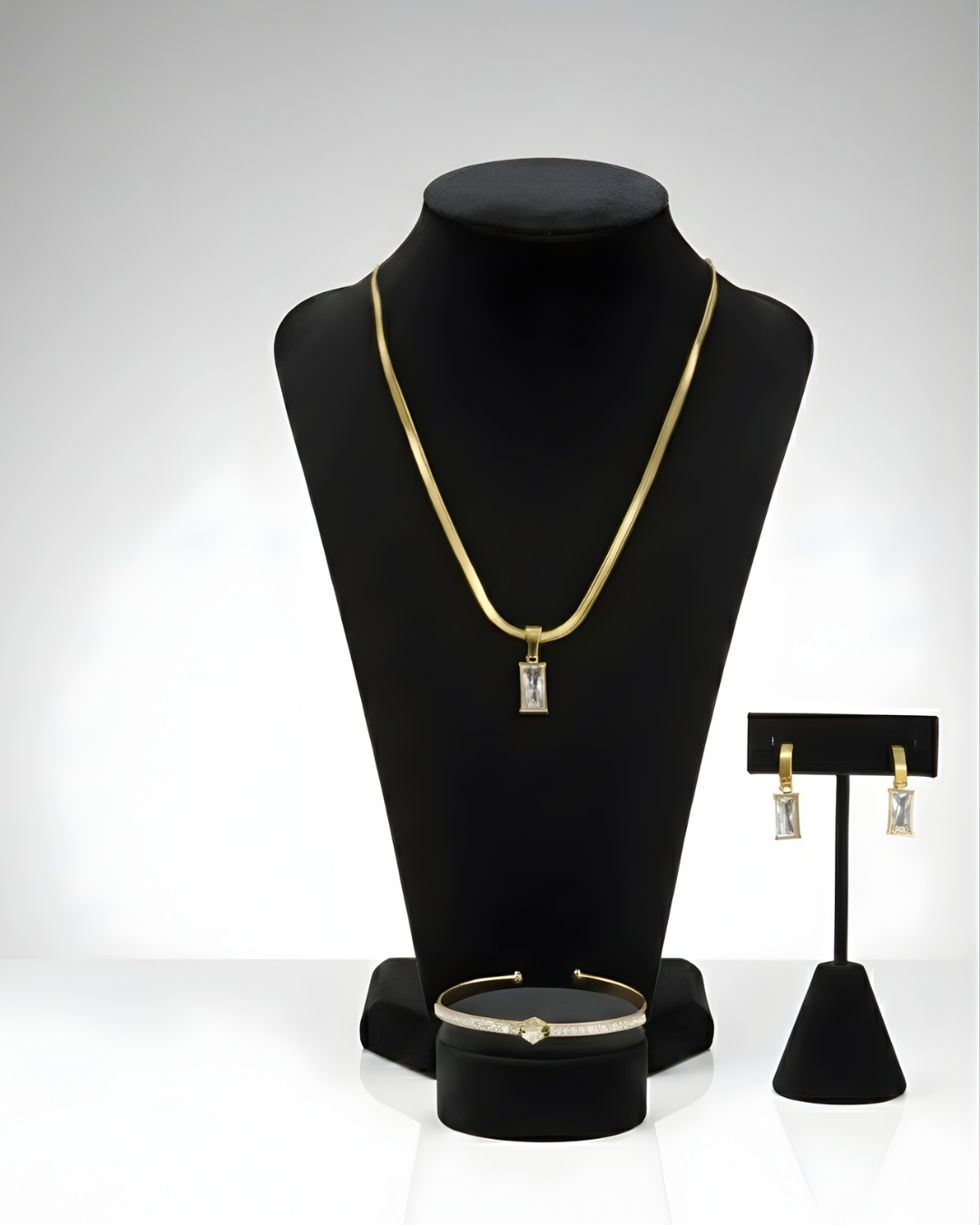 White Stone Jewelry Set